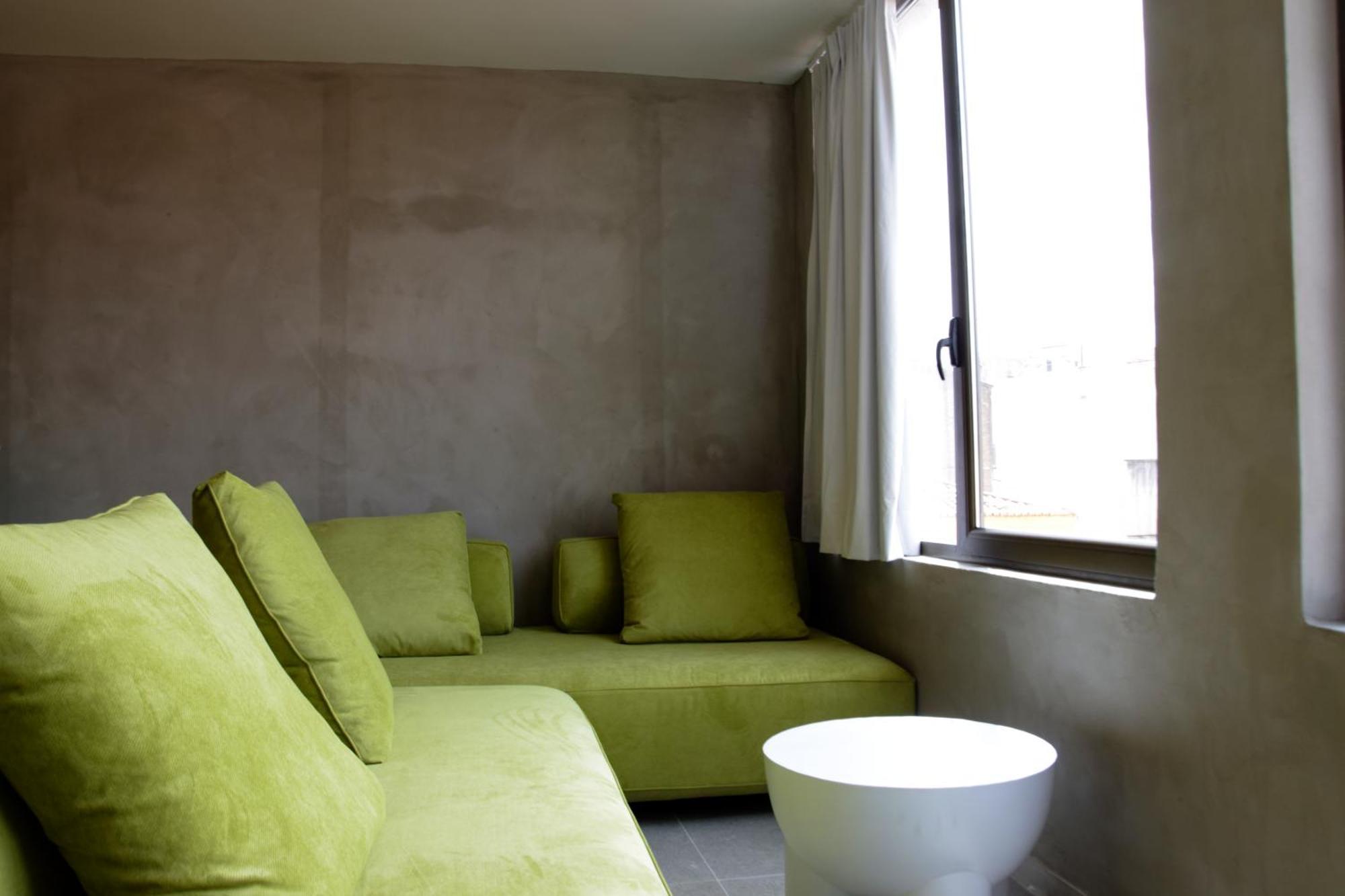 99 Adrianou Apartments Atene Esterno foto